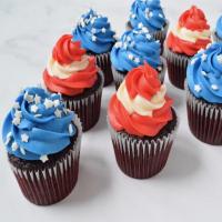 Red-White-and-Blue Red Velvet Cupcakes with Cream Cheese Frosting_image