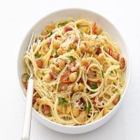 Spaghetti with Pancetta and Chickpeas image