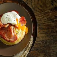 Bacon and egg crumpet melts_image