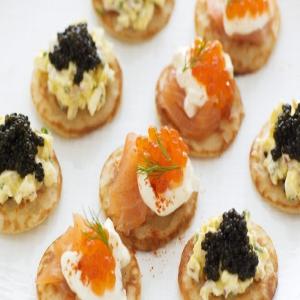 Blinis with Smoked Salmon and Caviar_image