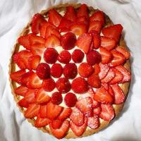 Strawberry tart image