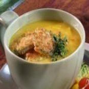 Yellow Squash Soup with Zucchini Crisps_image