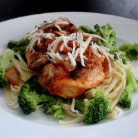 Chicken Parmesan with Linguine and Broccoli_image