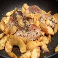 Pork Loin Chops With Cinnamon Apples_image