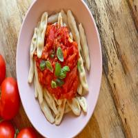 Courtney Roulston's capunti with garlic tomato sauce_image