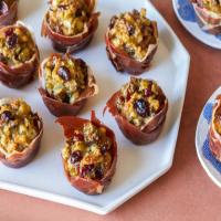 Crispy Prosciutto Cups with Sausage and Apple Stuffing_image