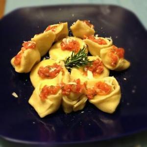 Herbed Cheese Tortellini Topped With Bruschetta_image