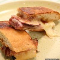 Fresh-Fig Grilled Cheese Sandwiches image