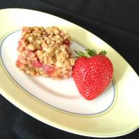 Strawberry Rhubarb Crumb Bars image