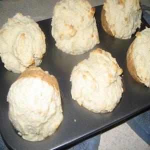 Simply Delicious Bisquick Biscuits_image