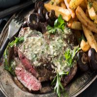 Steak and Fries with Pickled Onions_image