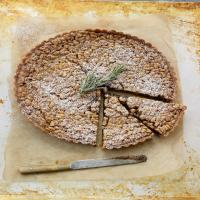 Pine Nut Tart with Rosemary Cream_image
