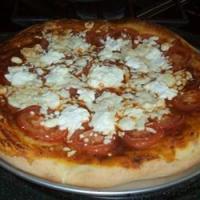 Goat Cheese and Tomato Pizza_image