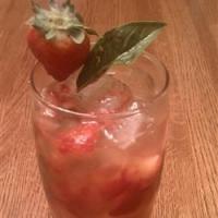 Strawberry Basil Lemonade_image