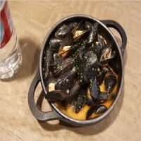 Marinara-Style Mussels image
