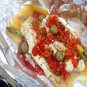 Greek-Style Fish Packets_image