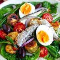 Nicoise Salad With Sardines & Sun-Dried Tomato Dressing_image