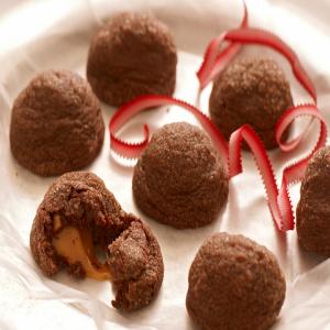 Molten-Middle Truffle Cookies_image