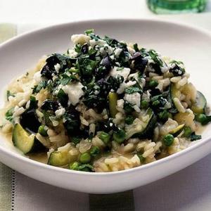 Courgette rice with feta & olives image
