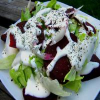 Roasted Beet Salad With Horseradish Cream Dressing_image