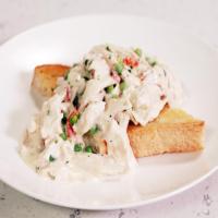 Hot Open-Faced Creamed Chicken with Tarragon_image