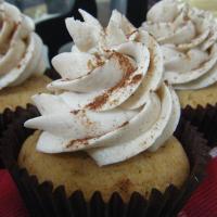 Eggnog Cupcakes with Whipped Eggnog Buttercream_image