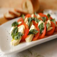 The Best Caprese Salad_image