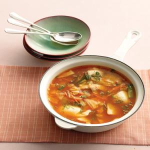 Kimchi Stew with Chicken and Tofu_image