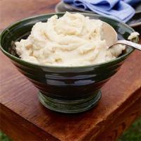 Julia Child's Garlic Mashed Potatoes Recipe - (4/5) image