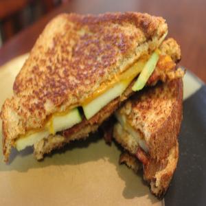 Grilled Cheese With Bacon, Apple and Mustard image