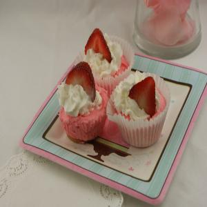 Mini Strawberry Cheesecakes image