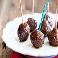Appetizer Grape Jelly and Chili Sauce Meatballs or Lil Smokies_image