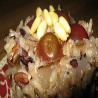 Brown Rice with Red Grapes and Pine Nuts_image