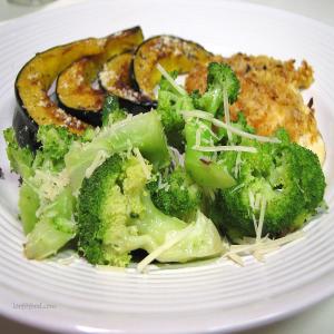 Broccoli With Garlic and Asiago_image