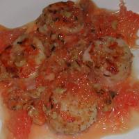 Braised Scallops With Grapefruit & Walnuts image