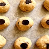 Chocolate Chip Cookie Dough Protein Bites_image