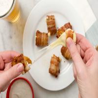Bacon-Wrapped Mozzarella Sticks_image
