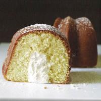 Twinkie Bundt Cake_image