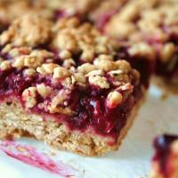 Delicious Raspberry Oatmeal Cookie Bars_image