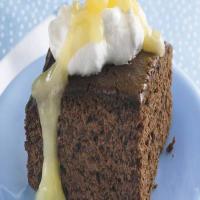 Gingerbread with Lemon Sauce and Whipped Cream_image