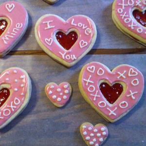 Easy Valentine Sandwich Cookies_image