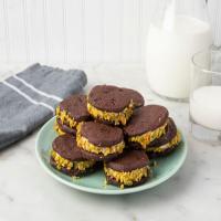 Dark Chocolate Sandwich Cookies with Mascarpone Filling image