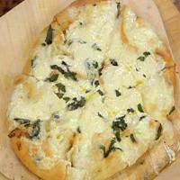 Traditional White Pizza_image