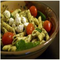 Tomato Mozzarella Pesto Pasta Salad Recipe - (4.3/5)_image