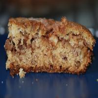 Delicious Banana Cake with Streusel Filling_image