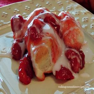 Easy Cherry Pie Bubble Up Dessert with Cherry Pie Filling_image