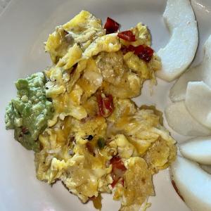 Mexican-Style Scrambled Eggs_image
