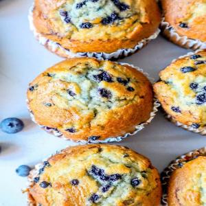 The Best Easy Jumbo Blueberry Muffins Recipe_image