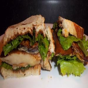 Portabella Mushroom and Eggplant Sandwich Vegan Style_image