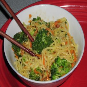 Sesame Noodles With Broccoli image